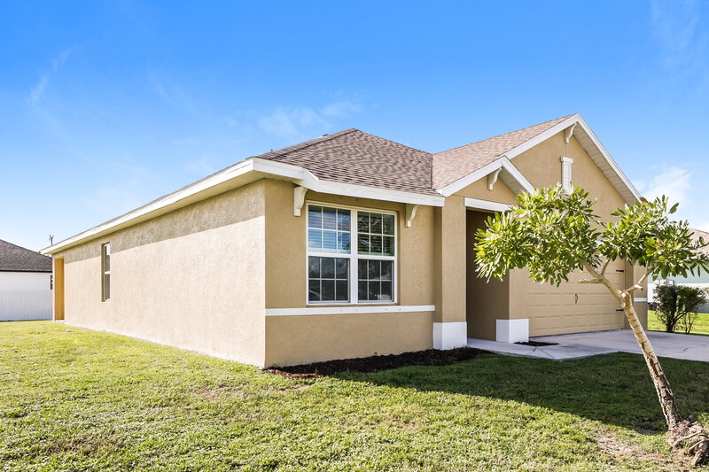 1,630/Mo, 140 SE 2nd Pl Cape Coral, FL 33991 Front View