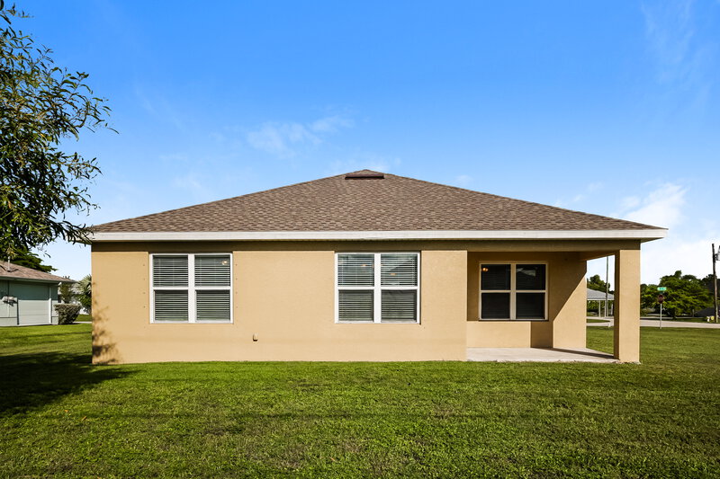 1,630/Mo, 140 SE 2nd Pl Cape Coral, FL 33991 Rear View