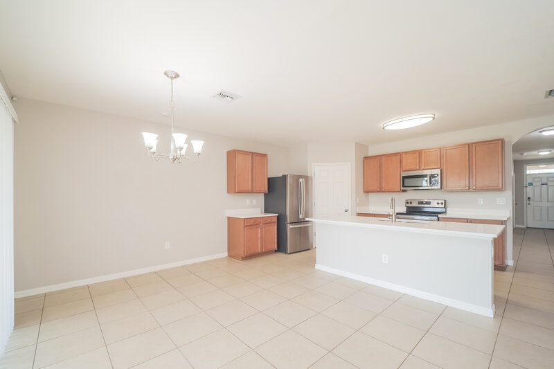 2,035/Mo, 509 SW 11th Ave Cape Coral, FL 33991 Dining Room View