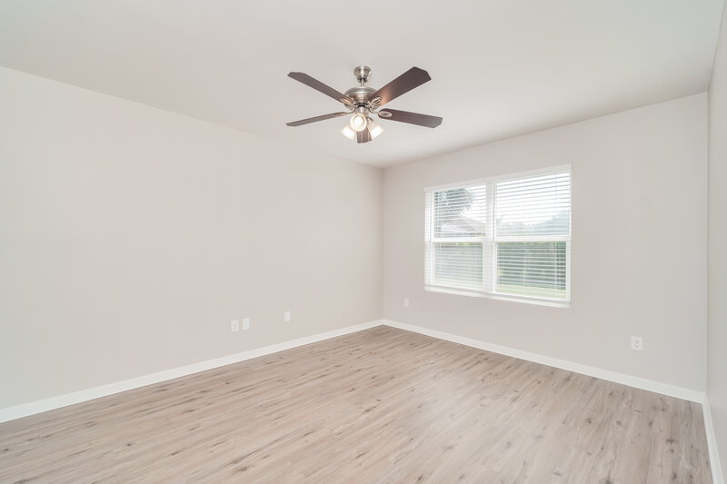 2,035/Mo, 509 SW 11th Ave Cape Coral, FL 33991 Main Bedroom View