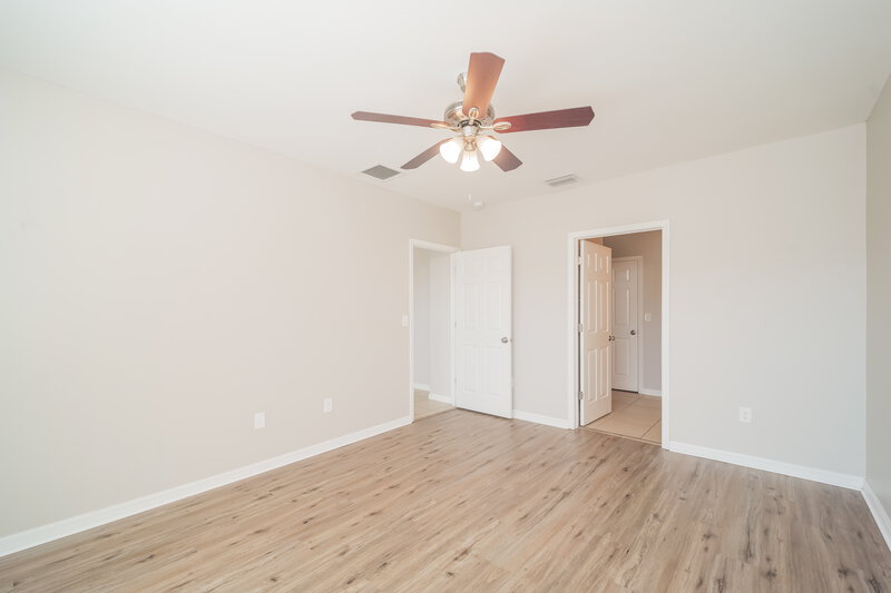 2,035/Mo, 509 SW 11th Ave Cape Coral, FL 33991 Main Bedroom View 2
