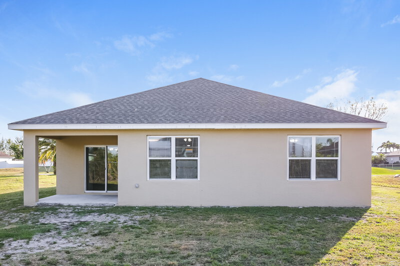 2,180/Mo, 509 SW 11th Ave Cape Coral, FL 33991 Rear View