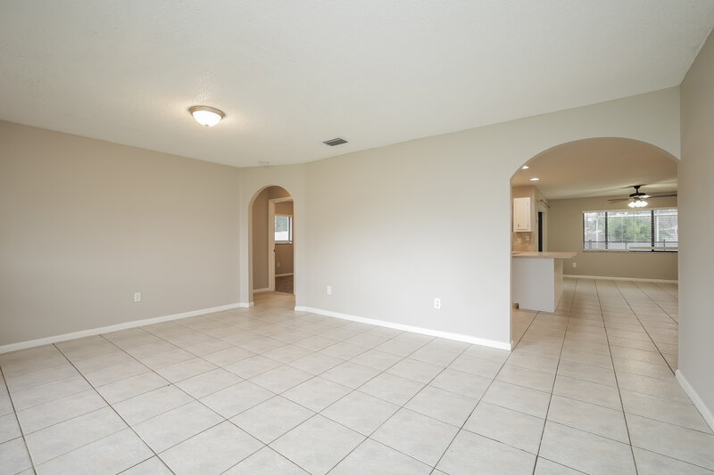 1,885/Mo, 433 SE 13th Pl Cape Coral, FL 33990 Living Room View