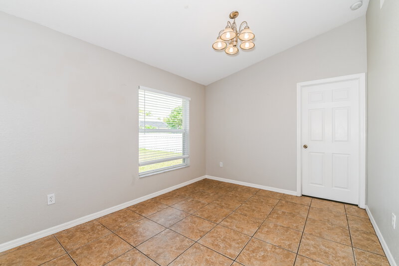 1,825/Mo, 2310 SW 4th Ct Cape Coral, FL 33991 Dining Room View