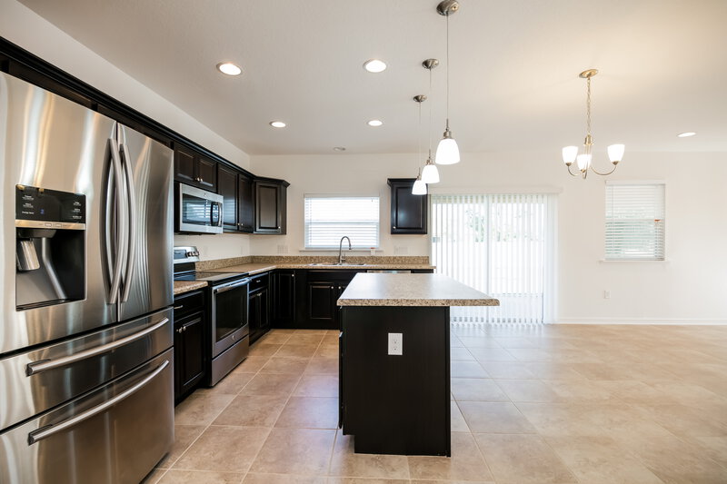 2,270/Mo, 1519 SW 20th Ave Cape Coral, FL 33991 Kitchen View