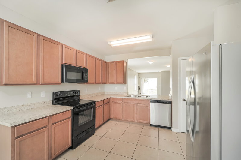 2,010/Mo, 714 SW 6th ST Cape Coral, FL 33991 Kitchen View