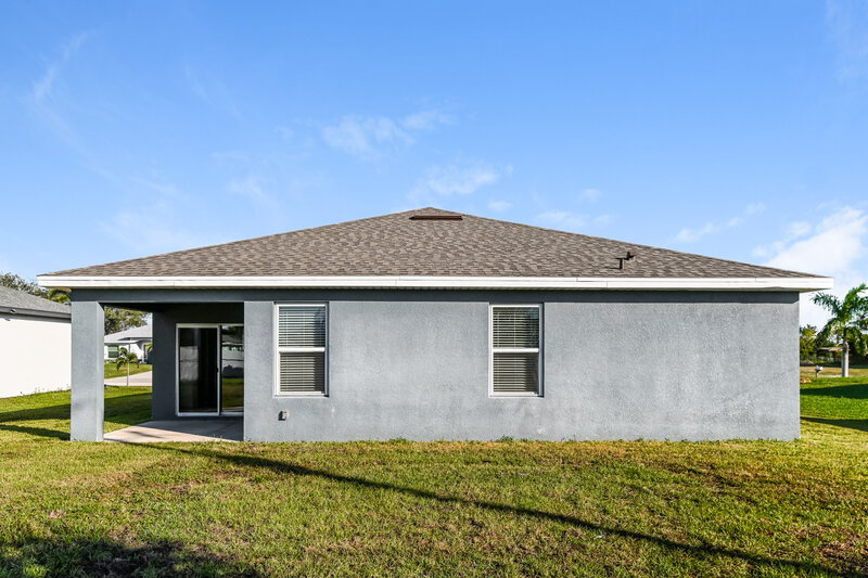 1,950/Mo, 114 SW 21st ST Cape Coral, FL 33991 Rear View