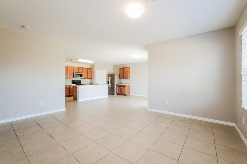 2,055/Mo, 449 SW 19 St Cape Coral, FL 33991 Living Room View 2