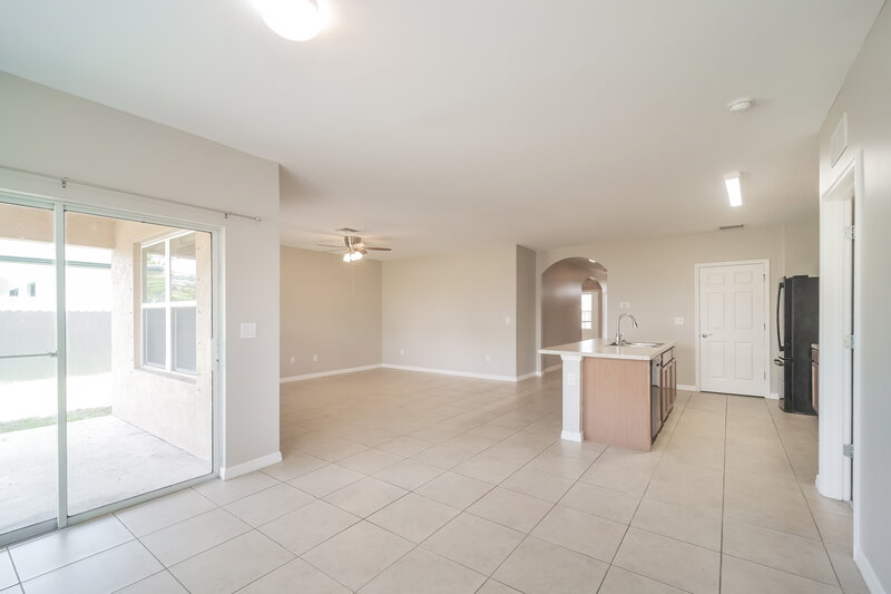 2,190/Mo, 218 SE 8th St Cape Coral, FL 33990 Living Room View 4