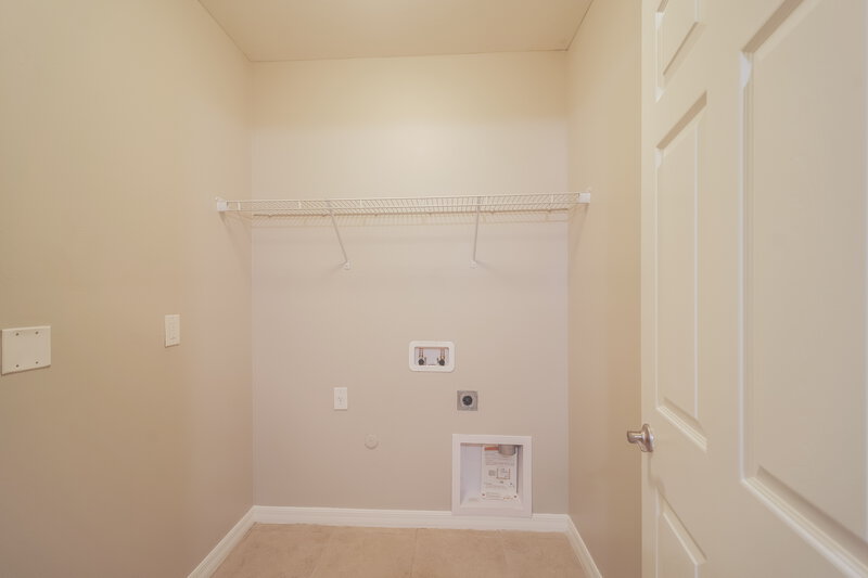 2,190/Mo, 218 SE 8th St Cape Coral, FL 33990 Laundry Room View