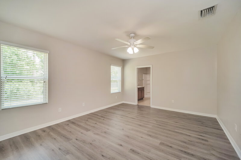 1,685/Mo, 627 SW 27th Ter Cape Coral, FL 33914 Main Bedroom View
