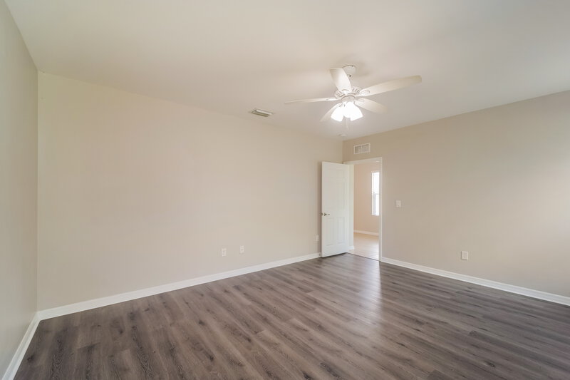 1,685/Mo, 627 SW 27th Ter Cape Coral, FL 33914 Main Bedroom View 2