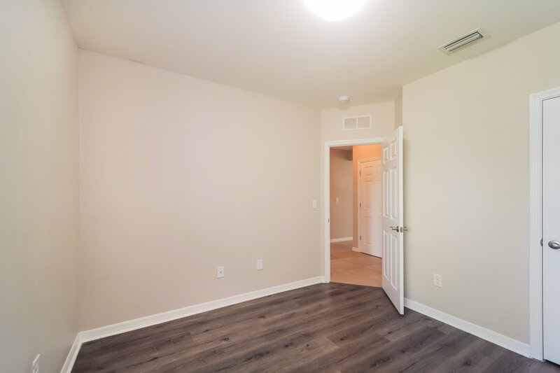 1,685/Mo, 627 SW 27th Ter Cape Coral, FL 33914 Bedroom View