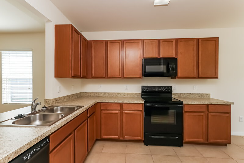 2,105/Mo, 713 SW 4th Ter Cape Coral, FL 33991 Kitchen View 2