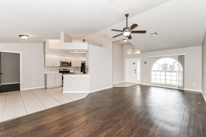 2,170/Mo, 1901 SW 26th Ter Cape Coral, FL 33914 Living Room View 2