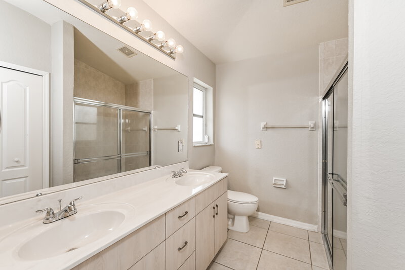 2,170/Mo, 1901 SW 26th Ter Cape Coral, FL 33914 Bathroom View