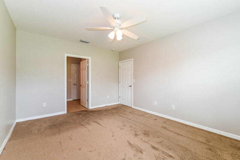 1,735/Mo, 401 SE 6th Ter Cape Coral, FL 33990 Main Bedroom View