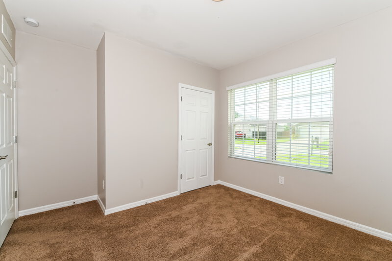 1,735/Mo, 401 SE 6th Ter Cape Coral, FL 33990 Bedroom View 3