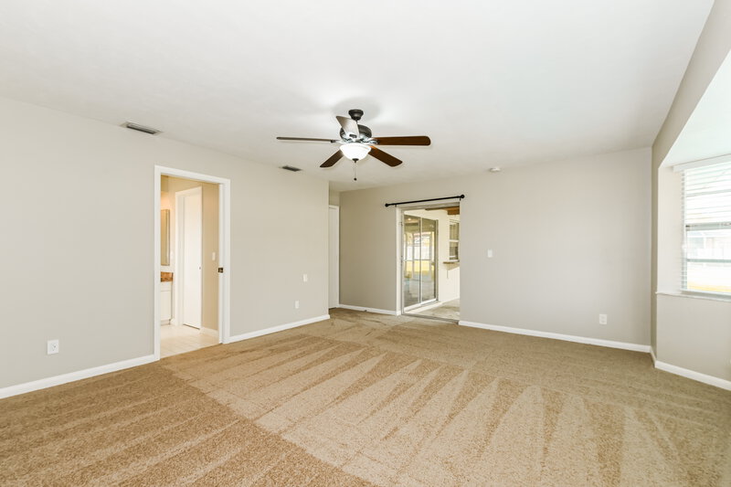 2,360/Mo, 2261 SE 28th St Cape Coral, FL 33904 Main Bedroom View 2