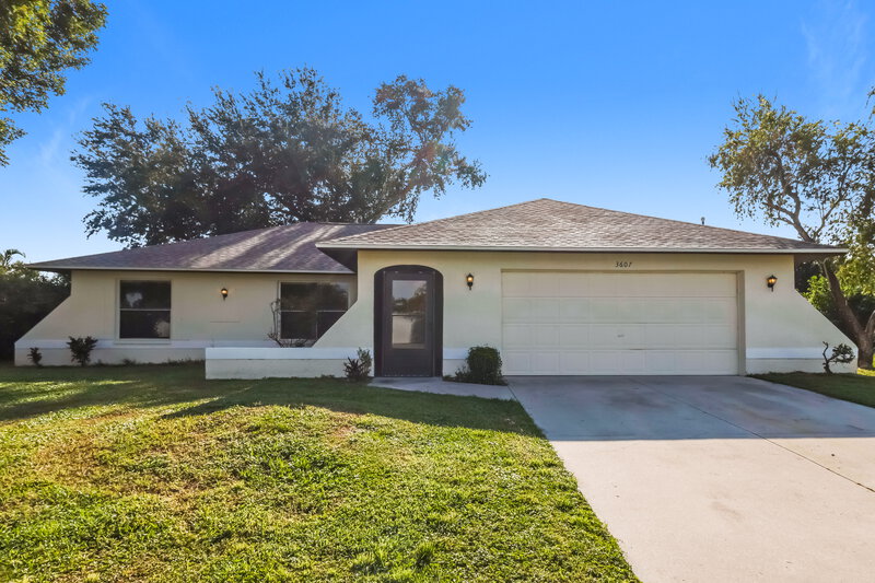 1,565/Mo, 3607 SE 8th Ave Cape Coral, FL 33904 External View