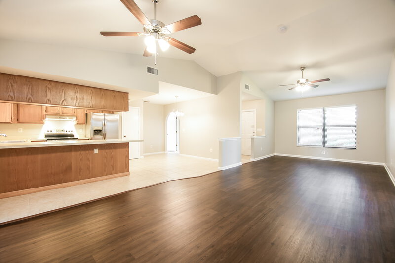 3,100/Mo, 3607 SE 8th Ave Cape Coral, FL 33904 Living Room View