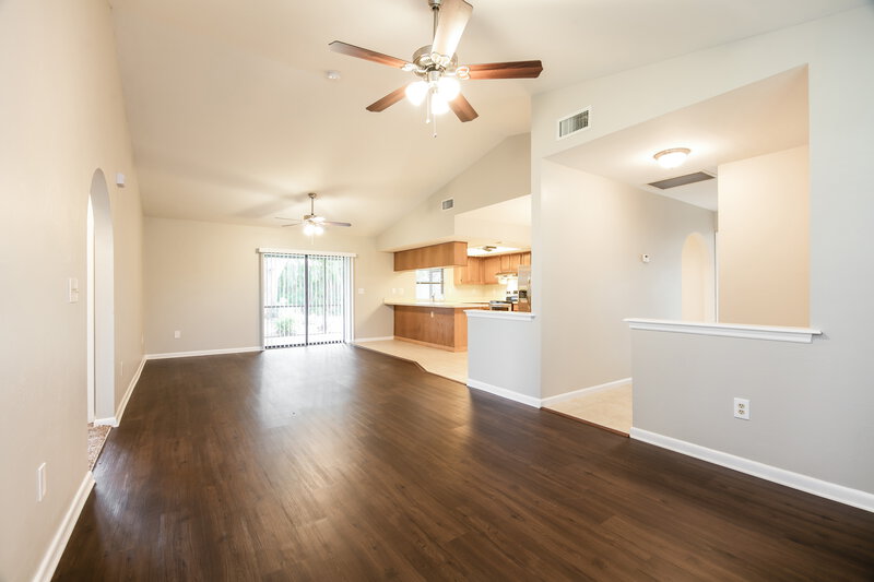 3,100/Mo, 3607 SE 8th Ave Cape Coral, FL 33904 Dining Room View