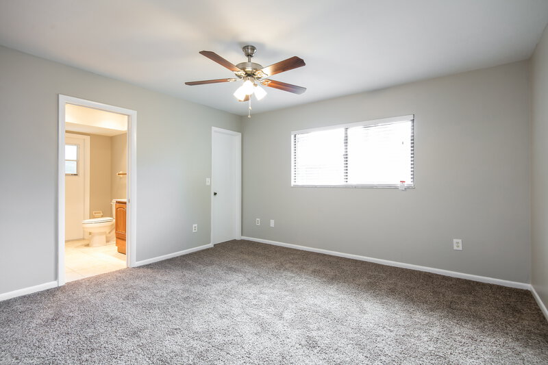 3,100/Mo, 3607 SE 8th Ave Cape Coral, FL 33904 Master Bedroom View