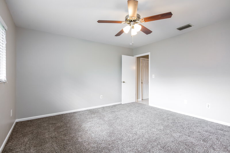 3,100/Mo, 3607 SE 8th Ave Cape Coral, FL 33904 Master Bedroom View 2