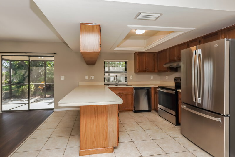 1,565/Mo, 3607 SE 8th Ave Cape Coral, FL 33904 Kitchen View 2
