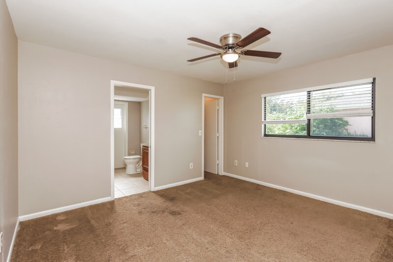 1,565/Mo, 3607 SE 8th Ave Cape Coral, FL 33904 Main Bedroom View