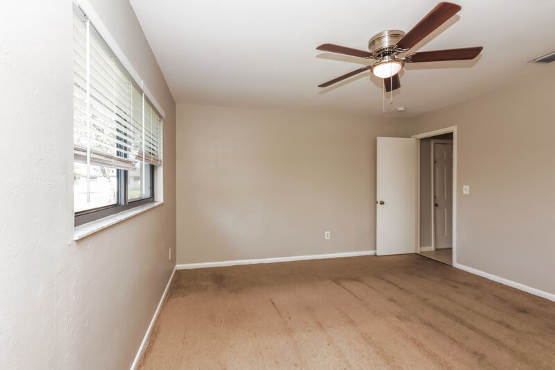 1,565/Mo, 3607 SE 8th Ave Cape Coral, FL 33904 Main Bedroom View 2