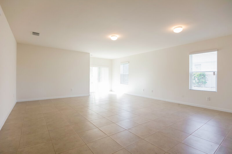 2,570/Mo, 1418 SW 1st Ave Cape Coral, FL 33991 Living Room View