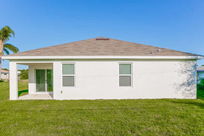 2,570/Mo, 1418 SW 1st Ave Cape Coral, FL 33991 Rear View