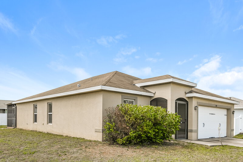 2,190/Mo, 626 SW 22nd Ter Cape Coral, FL 33991 Front View