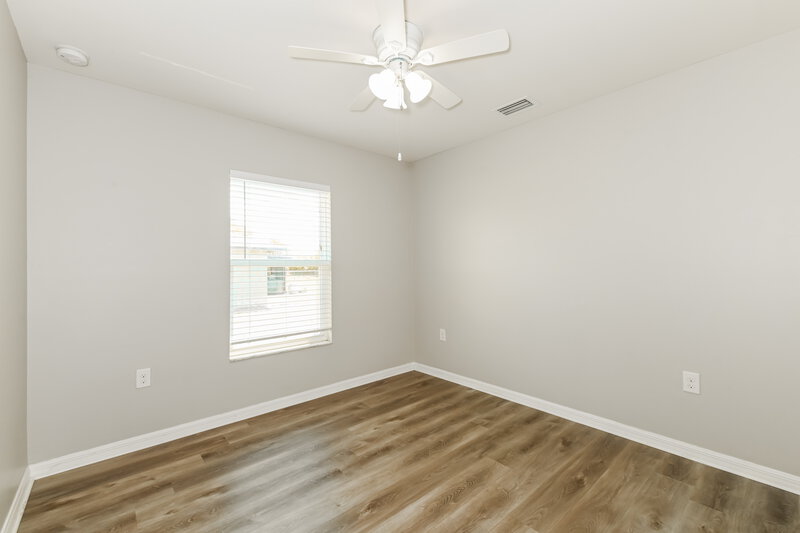 2,190/Mo, 626 SW 22nd Ter Cape Coral, FL 33991 Bedroom View 2