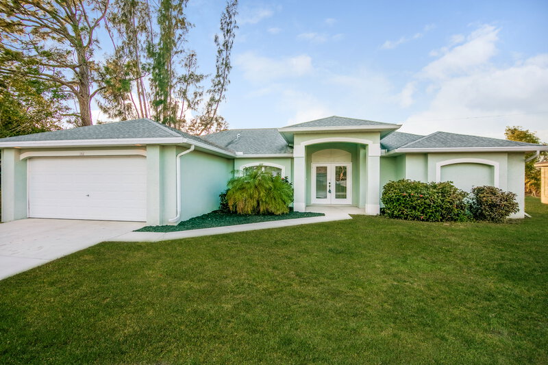 2,410/Mo, 808 SW 14th Ave Cape Coral, FL 33991 External View