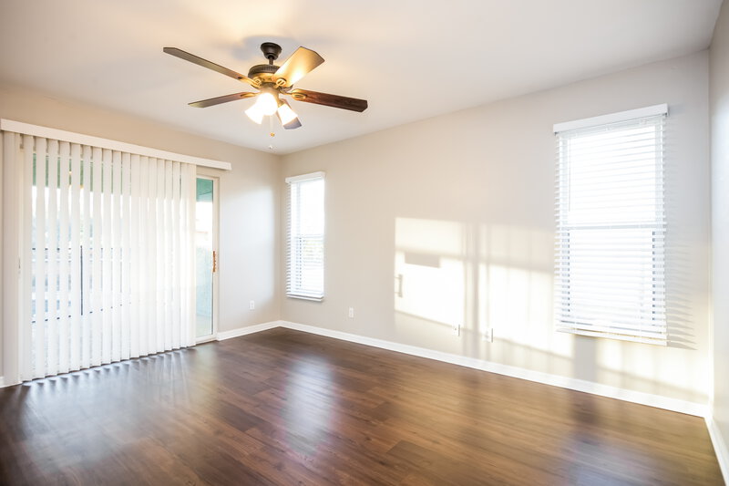 2,410/Mo, 808 SW 14th Ave Cape Coral, FL 33991 Living Roomlarge View