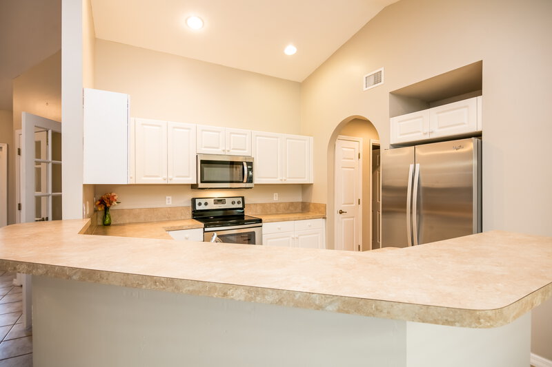 2,410/Mo, 808 SW 14th Ave Cape Coral, FL 33991 Kitchenlarge View