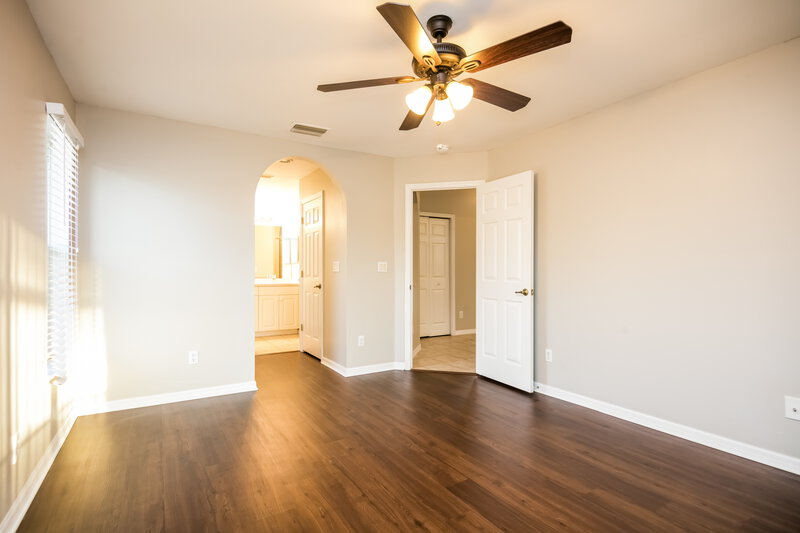 2,410/Mo, 808 SW 14th Ave Cape Coral, FL 33991 Master Bedroomlarge View