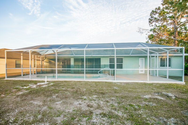2,410/Mo, 808 SW 14th Ave Cape Coral, FL 33991 Rear Viewlarge View