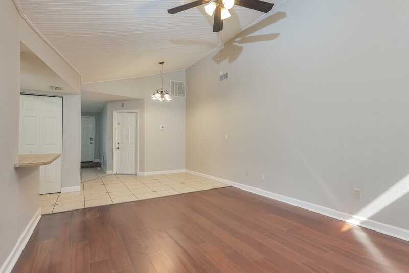 1,785/Mo, 1314 SE 16th St Cape Coral, FL 33990 Family Room View