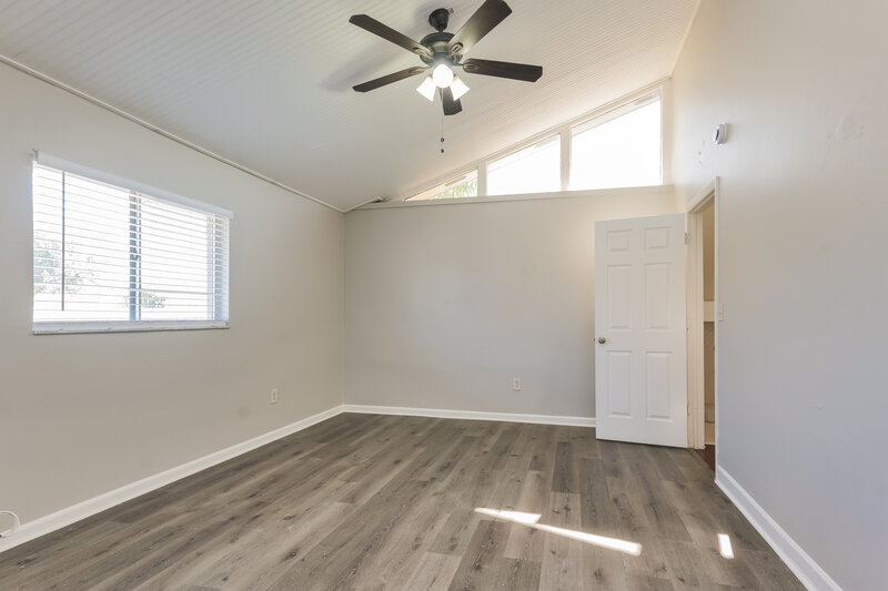 1,785/Mo, 1314 SE 16th St Cape Coral, FL 33990 Main Bedroom View 2