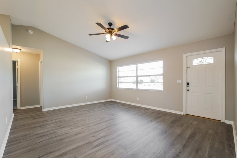 1,710/Mo, 28 SW 13th St Cape Coral, FL 33991 Living Room View