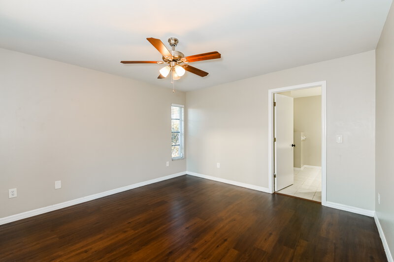 2,060/Mo, 918 SW 19th Ln Cape Coral, FL 33991 Main Bedroom View