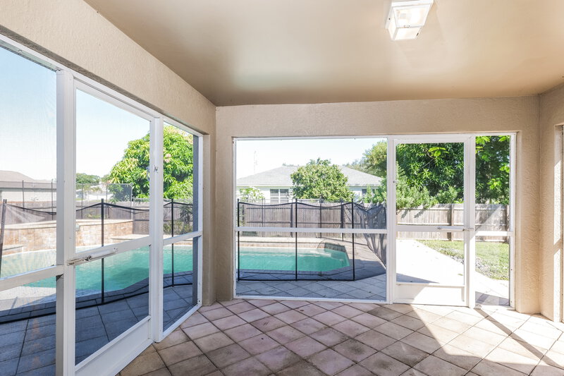 1,970/Mo, 1209 SW 11th St Cape Coral, FL 33991 Sun Room View
