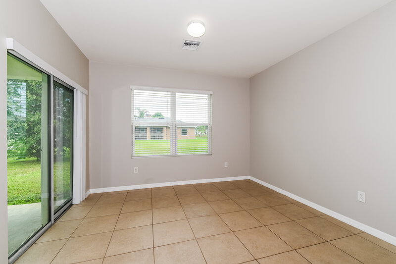 1,600/Mo, 31 NE 9th Pl Cape Coral, FL 33909 Dining Room View