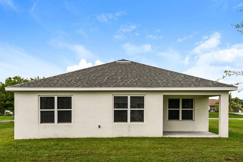 1,600/Mo, 31 NE 9th Pl Cape Coral, FL 33909 Rear View