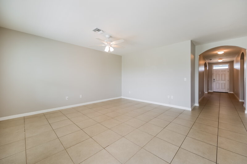 2,005/Mo, 220 SE 2nd Pl Cape Coral, FL 33990 Misc View 3