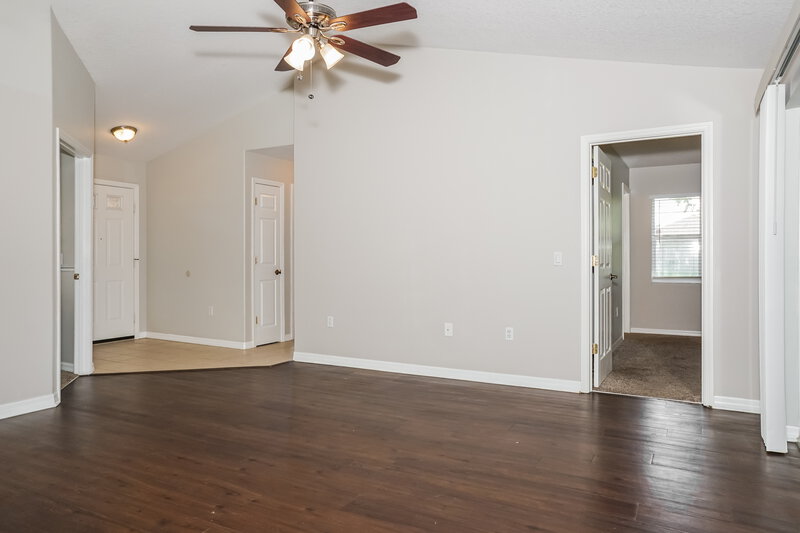2,205/Mo, 1191 Primrose Rd Venice, FL 34293 Living Room View 2