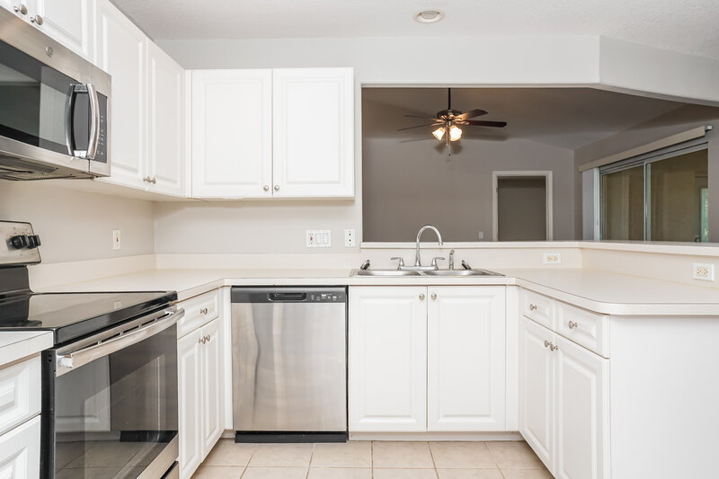 2,205/Mo, 1191 Primrose Rd Venice, FL 34293 Kitchen View 2